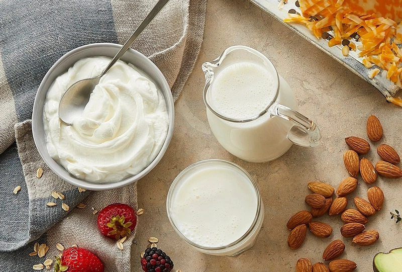 hạnh nhân và sữa chua hy lạp